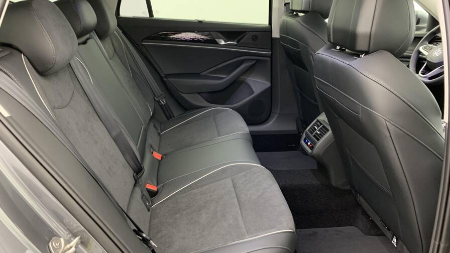 Mandataire Automobile neuf, recherche de Volkswagen Passat-1-5-etsi-opf-150-dsg7-elegance - E-Motors