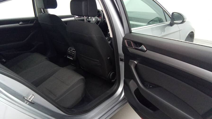 Mandataire Automobile occasion, recherche de Volkswagen Passat-2-0-tdi-150-dsg7-confortline-plus-gps-plus-cam-ra - E-Motors