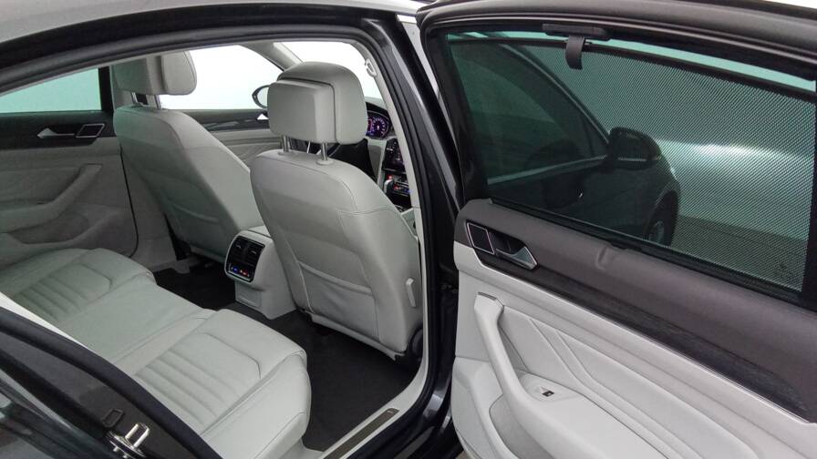 Mandataire Automobile occasion, recherche de Volkswagen Passat-2-0-tdi-evo-scr-150-dsg7-elegance-plus-cuir - E-Motors