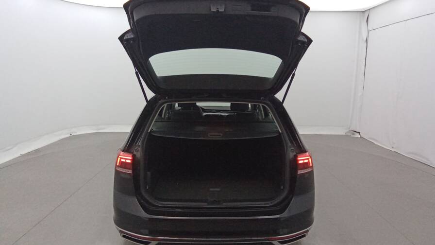 Mandataire Automobile occasion, recherche de Volkswagen Passat-sw-1-4-tsi-hybride-recharge-dsg6-gte - E-Motors