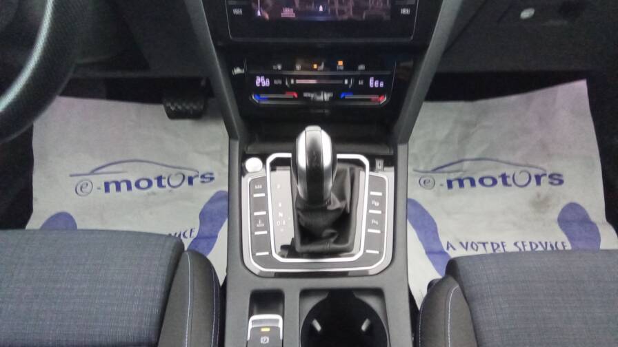 Mandataire Automobile occasion, recherche de Volkswagen Passat-sw-1-4-tsi-hybride-recharge-dsg6-gte - E-Motors