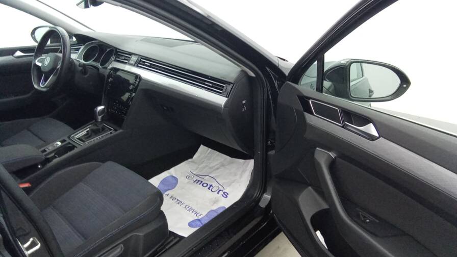 Mandataire Automobile occasion, recherche de Volkswagen Passat-sw-1-4-tsi-hybride-recharge-dsg6-gte - E-Motors