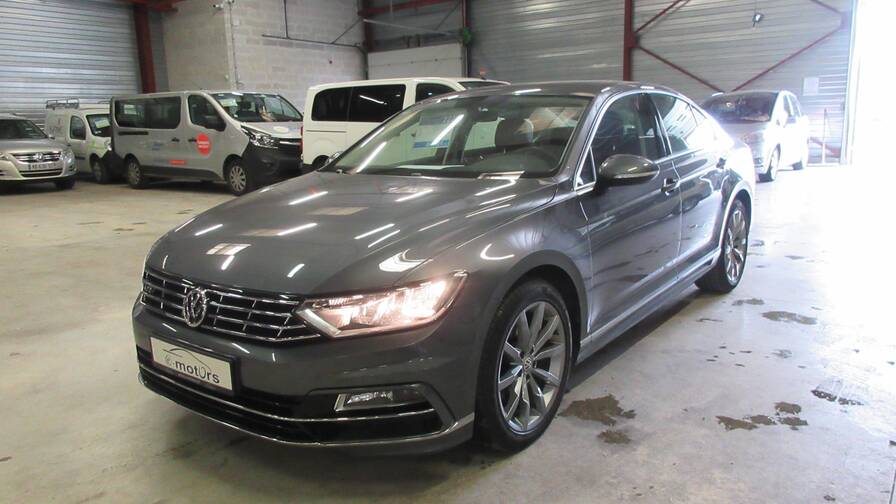 Avis-mandataire-auto-Emotors-Volkswagen-Passat-Carat-tdi-190-dsg6-plus-pack-r-line.