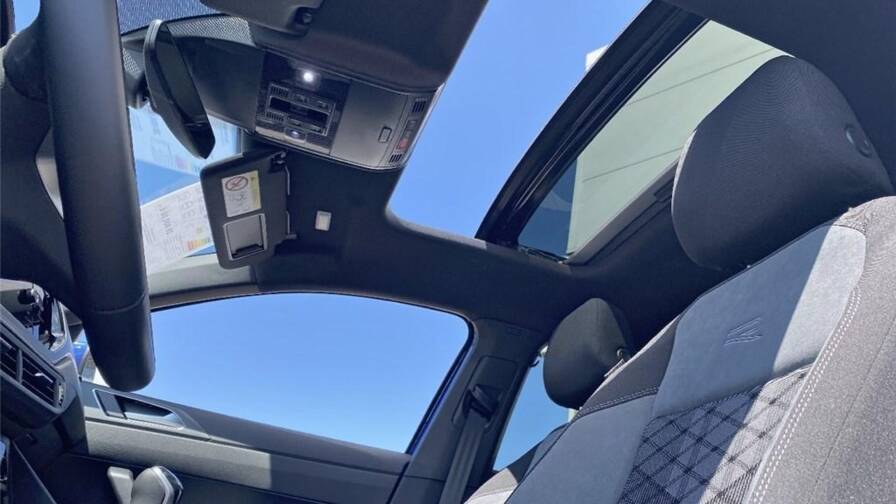 Mandataire Automobile occasion, recherche de Volkswagen Polo-1-0-tsi-95-s-s-bvm5-r-line-edition - E-Motors