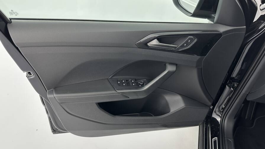 Mandataire Automobile neuf, recherche de Volkswagen T-cross-1-0-tsi-116ch-r-line-dsg7 - E-Motors