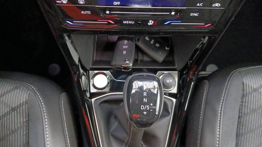 Mandataire Automobile occasion, recherche de Volkswagen T-cross-1-0-tsi-116-start-stop-dsg7-r-line - E-Motors