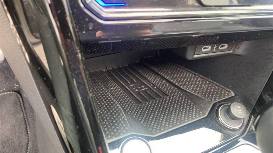 Mandataire Automobile occasion, recherche de Volkswagen T-roc-1-5-tsi-evo2-150-start-stop-dsg7-r-line-edition - E-Motors