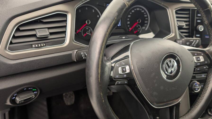 Mandataire Automobile occasion, recherche de Volkswagen T-roc-1-0-tsi-115-start-stop-bvm6-lounge-business - E-Motors