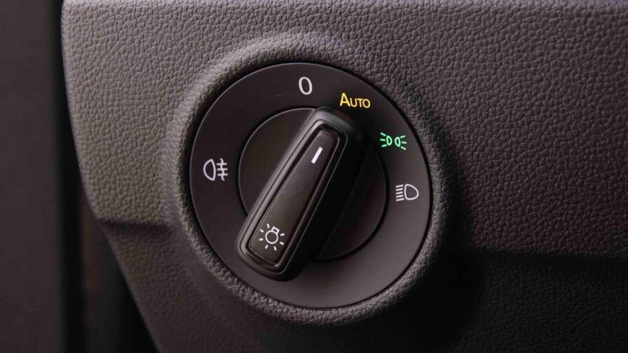 Mandataire Automobile neuf, recherche de Volkswagen T-roc-1-5-tsi-150-dsg-life - E-Motors