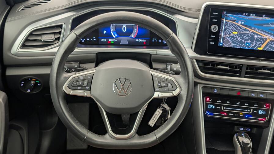 Mandataire Automobile occasion, recherche de Volkswagen T-roc-cabriolet-1-5-tsi-evo-150-start-stop-dsg7-style - E-Motors