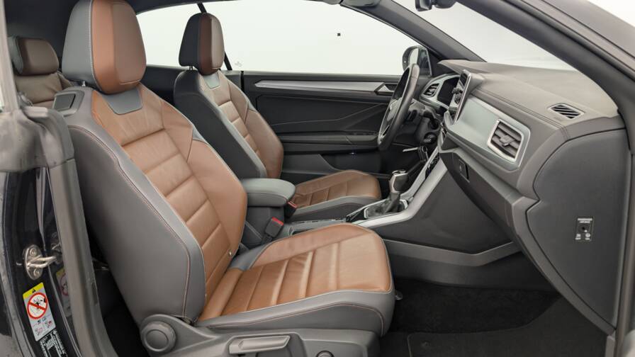 Mandataire Automobile occasion, recherche de Volkswagen T-roc-cabriolet-1-5-tsi-evo-150-start-stop-dsg7-style - E-Motors