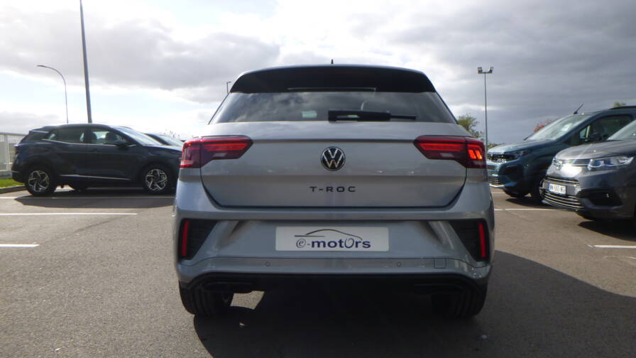 Mandataire Automobile neuf, recherche de Volkswagen T-roc-tdi-150-dsg7-r-line-edition-plus-jantes-19-plus-toit-vitr-plus-pack-black - E-Motors