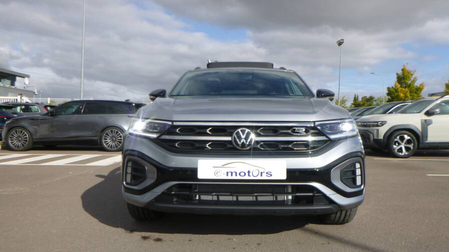 Mandataire Automobile neuf, recherche de Volkswagen T-roc-tdi-150-dsg7-r-line-edition-plus-jantes-19-plus-toit-vitr-plus-pack-black - E-Motors