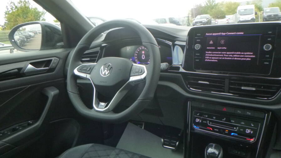 Mandataire Automobile neuf, recherche de Volkswagen T-roc-tdi-150-dsg7-r-line-edition-plus-jantes-19-plus-toit-vitr-plus-pack-black - E-Motors