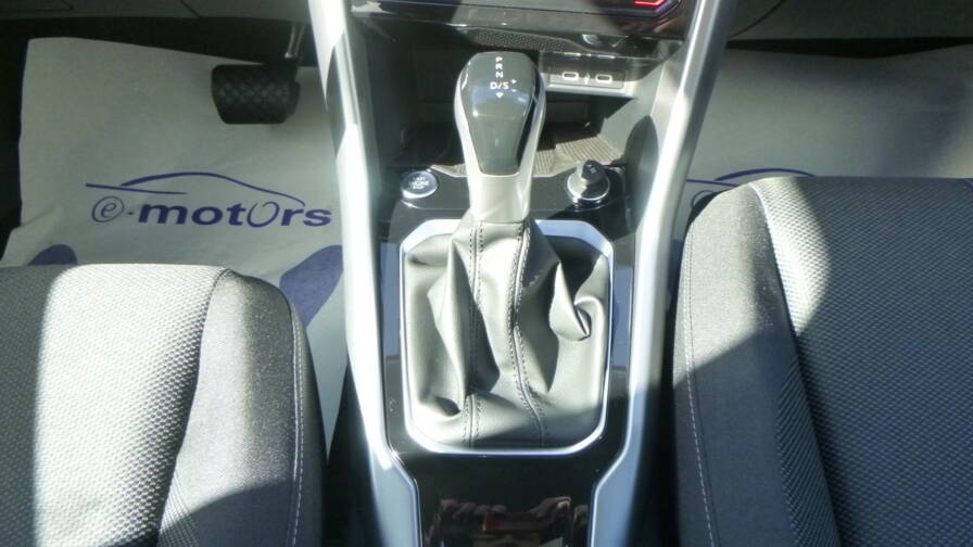 Mandataire Automobile neuf, recherche de Volkswagen T-roc-tdi-150-dsg7-vw-edition-plus-si-ges-av-chauffants-plus-alarme - E-Motors