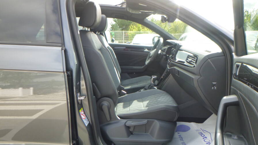 Mandataire Automobile neuf, recherche de Volkswagen T-roc-tdi-150-dsg7-r-line-edition-plus-jantes-19-plus-toit-vitr-plus-pack-black - E-Motors