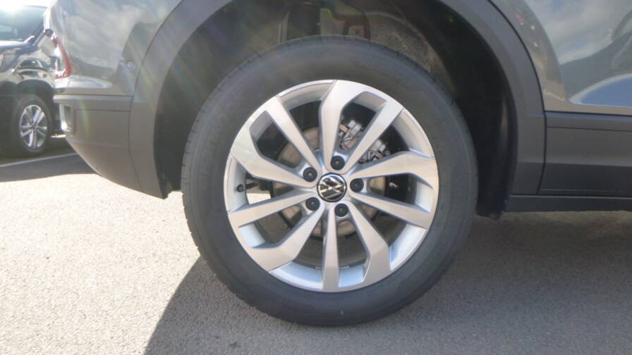 Mandataire Automobile neuf, recherche de Volkswagen T-roc-tdi-150-dsg7-vw-edition-plus-si-ges-av-chauffants-plus-alarme - E-Motors