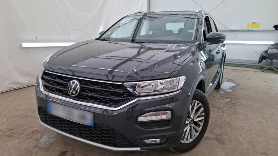 Mandataire Automobile occasion, recherche de Volkswagen T-roc-tsi-110-start-stop-lounge-plus-toit-pano-plus-syst-me-navigation-infotainment-discover-media - E-Motors
