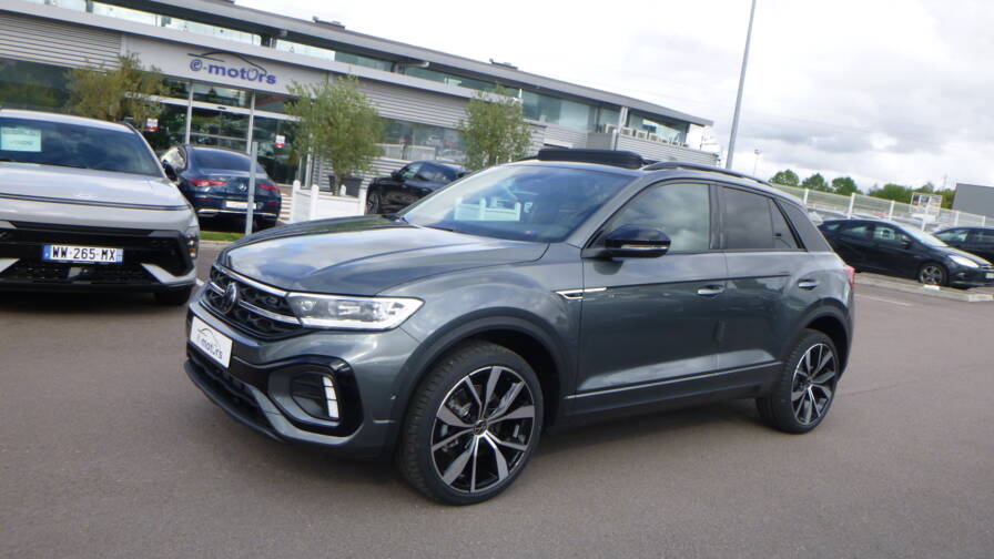 Mandataire Automobile neuf, recherche de Volkswagen T-roc-tdi-150-dsg7-r-line-edition-plus-jantes-19-plus-toit-vitr-plus-pack-black - E-Motors