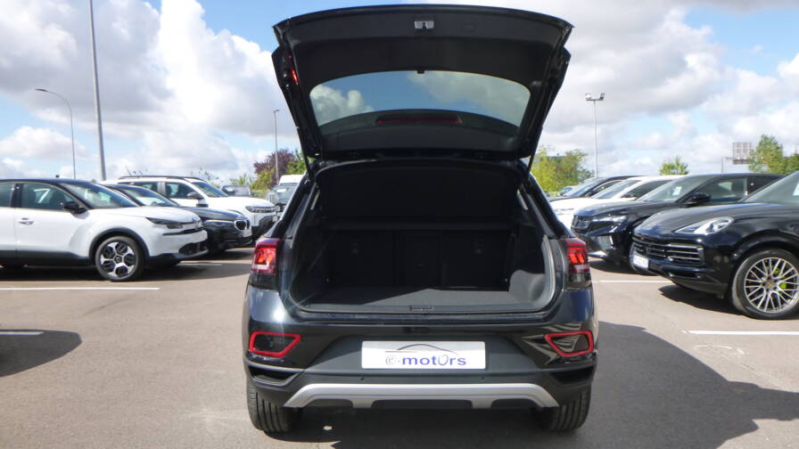 Mandataire Automobile neuf, recherche de Volkswagen T-roc-tdi-150-dsg7-vw-edition-plus-si-ges-av-chauffants-plus-alarme - E-Motors