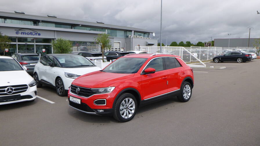 Avis-mandataire-auto-Emotors-Volkswagen-T-roc-Carat-tsi-150-dsg7-plus-pack-hiver.