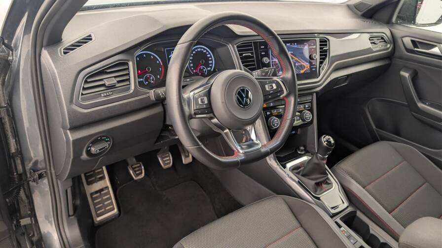 Mandataire Automobile occasion, recherche de Volkswagen T-roc-1-5-tsi-150-evo-start-stop-bvm6-carat - E-Motors
