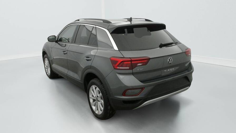 Mandataire Automobile neuf, recherche de Volkswagen T-roc-1-5-tsi-evo2-150-start-stop-dsg7-life - E-Motors