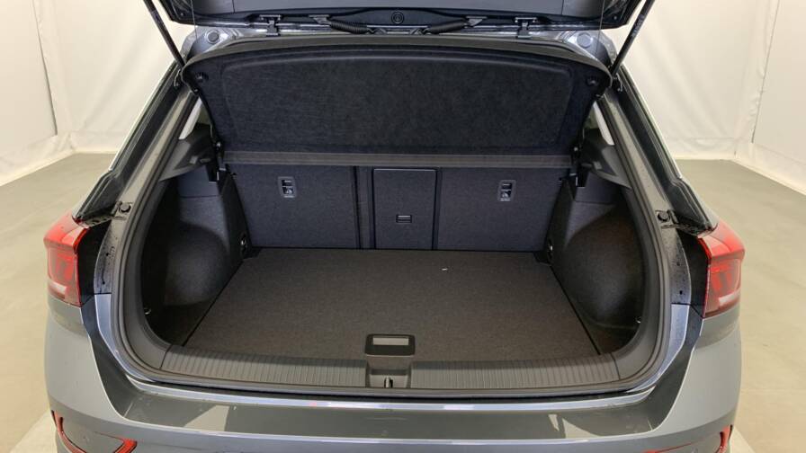 Mandataire Automobile neuf, recherche de Volkswagen T-roc-1-5-tsi-evo2-150-start-stop-dsg7-life - E-Motors