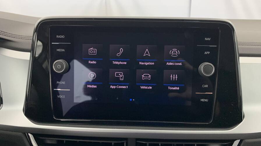 Mandataire Automobile neuf, recherche de Volkswagen T-roc-1-5-tsi-evo2-150-start-stop-dsg7-life - E-Motors