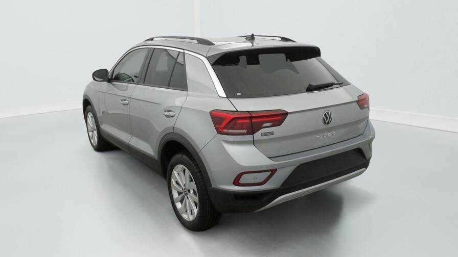 Mandataire Automobile neuf, recherche de Volkswagen T-roc-1-5-tsi-evo2-150-start-stop-dsg7-life - E-Motors