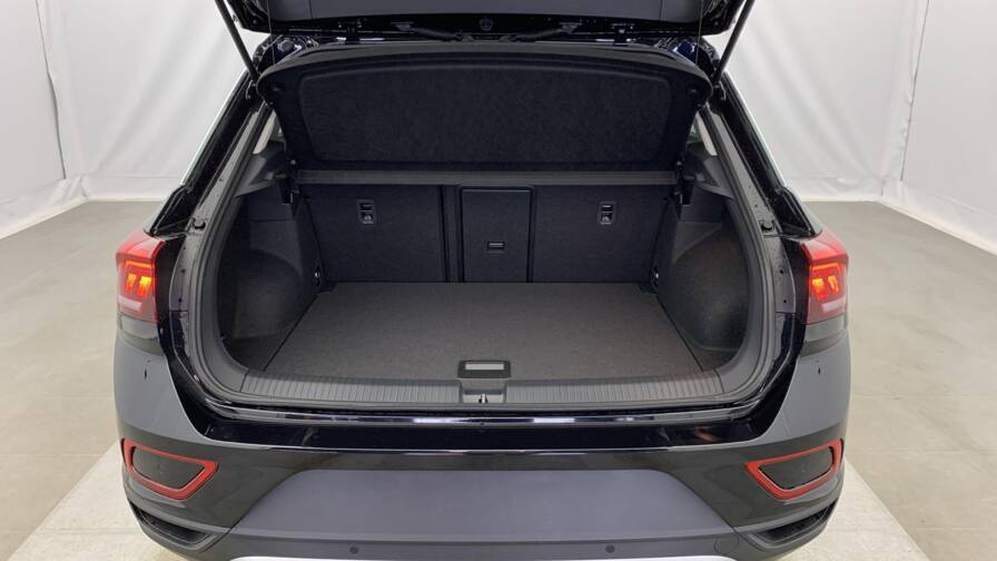 Mandataire Automobile neuf, recherche de Volkswagen T-roc-1-5-tsi-evo2-150-start-stop-dsg7-life - E-Motors