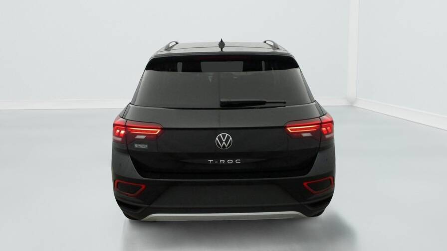 Mandataire Automobile neuf, recherche de Volkswagen T-roc-1-5-tsi-evo2-150-start-stop-dsg7-life - E-Motors