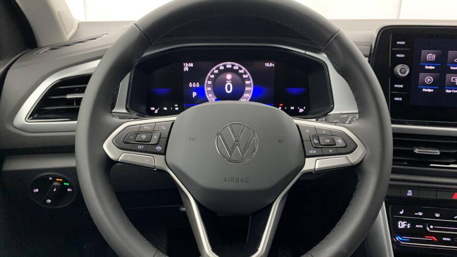 Mandataire Automobile neuf, recherche de Volkswagen T-roc-1-5-tsi-evo2-150-start-stop-dsg7-life - E-Motors