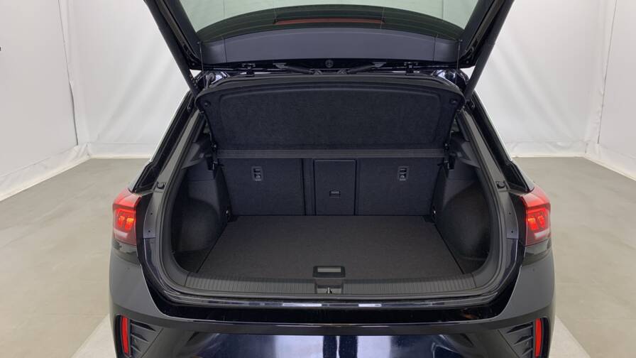 Mandataire Automobile neuf, recherche de Volkswagen T-roc-1-5-tsi-evo2-150-start-stop-dsg7-r-line-edition - E-Motors