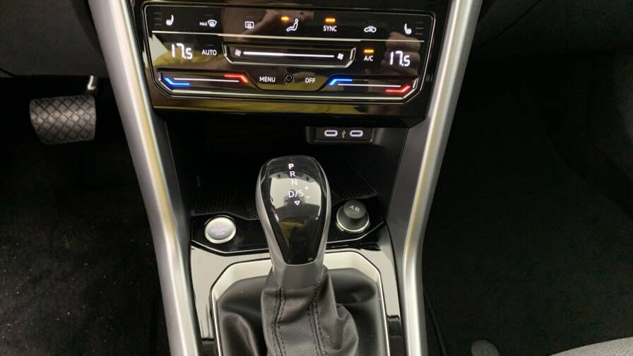 Mandataire Automobile neuf, recherche de Volkswagen T-roc-2-0-tdi-150-start-stop-dsg7-life-plus - E-Motors