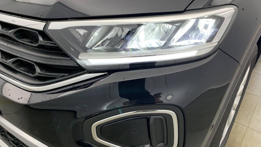 Mandataire Automobile neuf, recherche de Volkswagen T-roc-2-0-tdi-150-start-stop-dsg7-life-plus - E-Motors