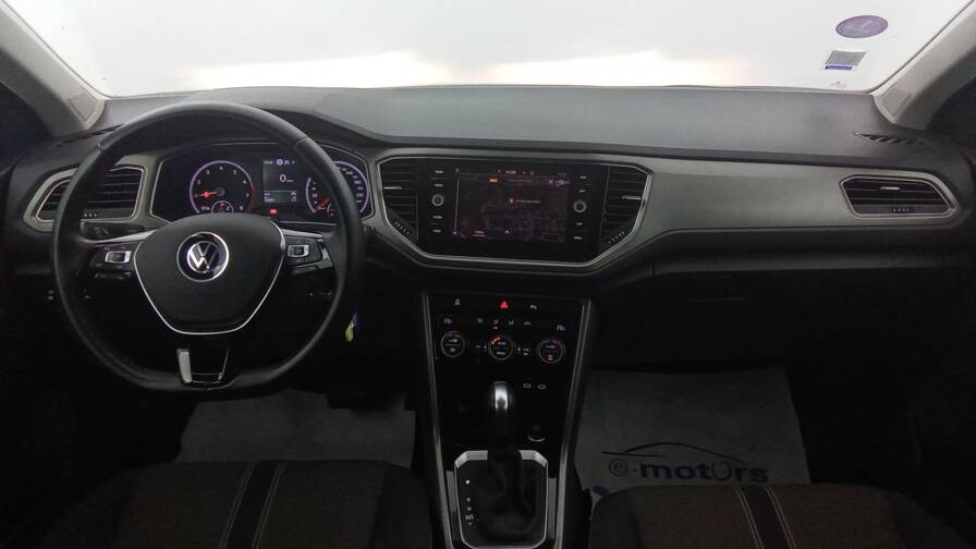 Mandataire Automobile occasion, recherche de Volkswagen T-roc-tsi-150-dsg7-lounge-plus-cam-ra-de-recul-plus-gps - E-Motors