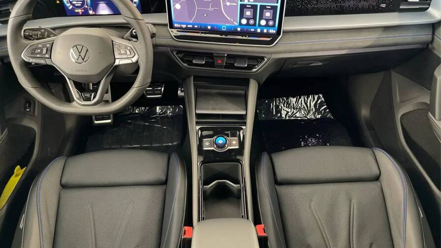 Mandataire Automobile neuf, recherche de Volkswagen Tayron-ehybrid-272-dsg6-5pl-r-line-plus-toit-pano-plus-ja20 - E-Motors