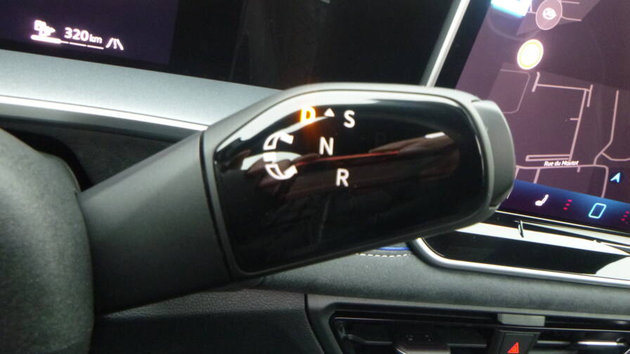 Mandataire Automobile neuf, recherche de Volkswagen Tayron-ehybrid-272-dsg6-5pl-r-line-plus-toit-pano-plus-ja20 - E-Motors