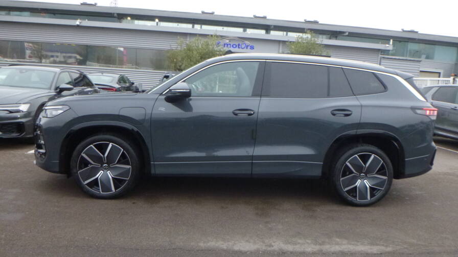 Mandataire Automobile neuf, recherche de Volkswagen Tayron-ehybrid-272-dsg6-5pl-r-line-plus-toit-pano-plus-ja20 - E-Motors