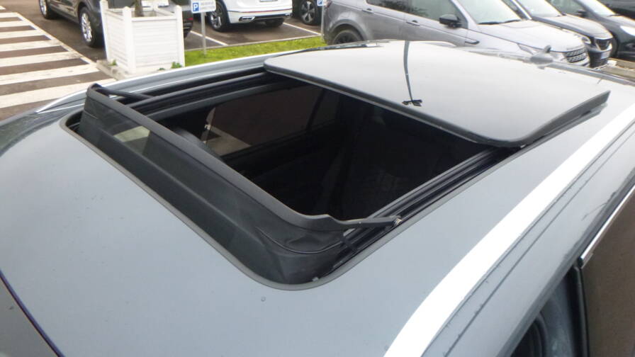 Mandataire Automobile neuf, recherche de Volkswagen Tayron-ehybrid-272-dsg6-5pl-r-line-plus-toit-pano-plus-ja20 - E-Motors