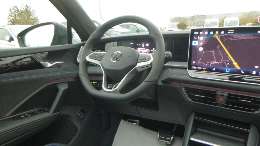 Mandataire Automobile neuf, recherche de Volkswagen Tayron-ehybrid-272-dsg6-5pl-r-line-plus-toit-pano-plus-ja20 - E-Motors