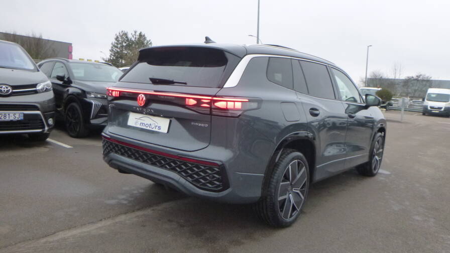 Mandataire Automobile neuf, recherche de Volkswagen Tayron-ehybrid-272-dsg6-5pl-r-line-plus-toit-pano-plus-ja20 - E-Motors