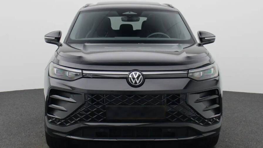 Mandataire Automobile neuf, recherche de Volkswagen Tayron-ehybrid-272-dsg6-5pl-r-line-plus-toit-pano-plus-ja20 - E-Motors