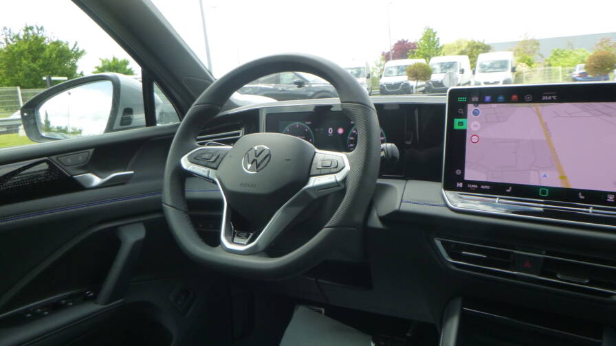 Mandataire Automobile neuf, recherche de Volkswagen Tiguan-tdi-150-dsg7-r-line-toit-pano-pack-hiver-360-acc-keyless-hml - E-Motors