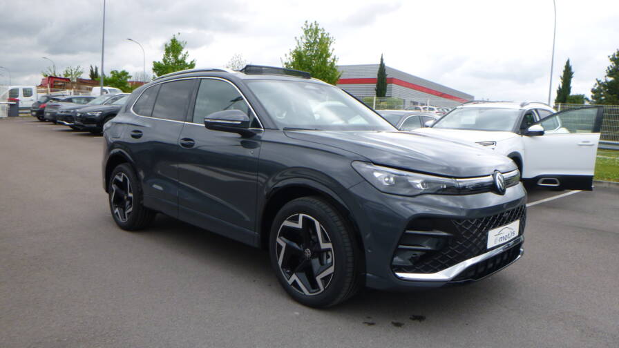 Mandataire Automobile neuf, recherche de Volkswagen Tiguan-2-0-tdi-150ch-dsg7-r-line-plus-matrix-led-plus-iq-drive-plus-alarme-plus-toit-vitr - E-Motors