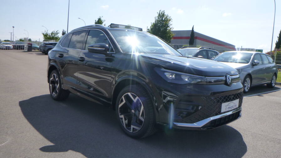 Mandataire Automobile neuf, recherche de Volkswagen Tiguan-2-0-tdi-150ch-dsg7-r-line-plus-matrix-led-plus-iq-drive-plus-alarme-plus-toit-vitr - E-Motors
