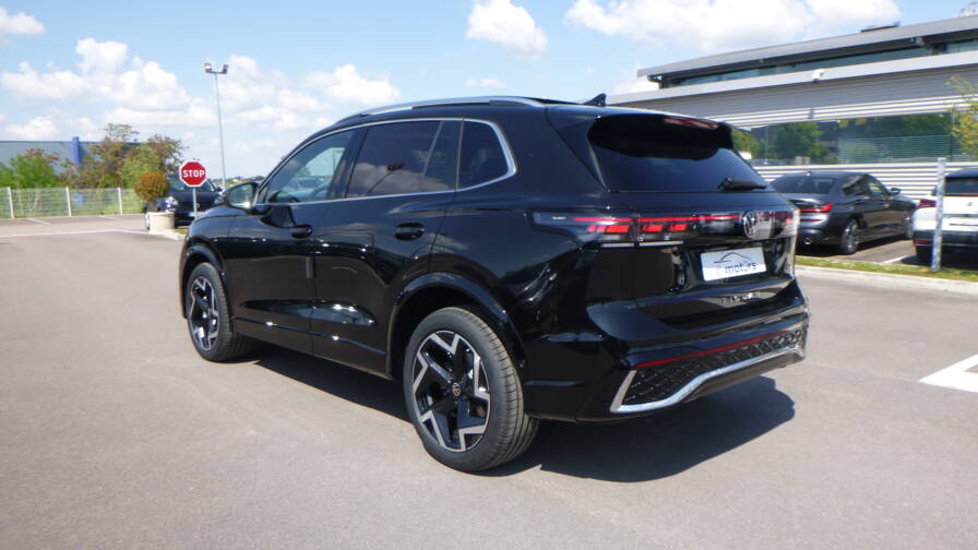 Mandataire Automobile neuf, recherche de Volkswagen Tiguan-2-0-tdi-150ch-dsg7-r-line-plus-matrix-led-plus-iq-drive-plus-alarme-plus-toit-vitr - E-Motors