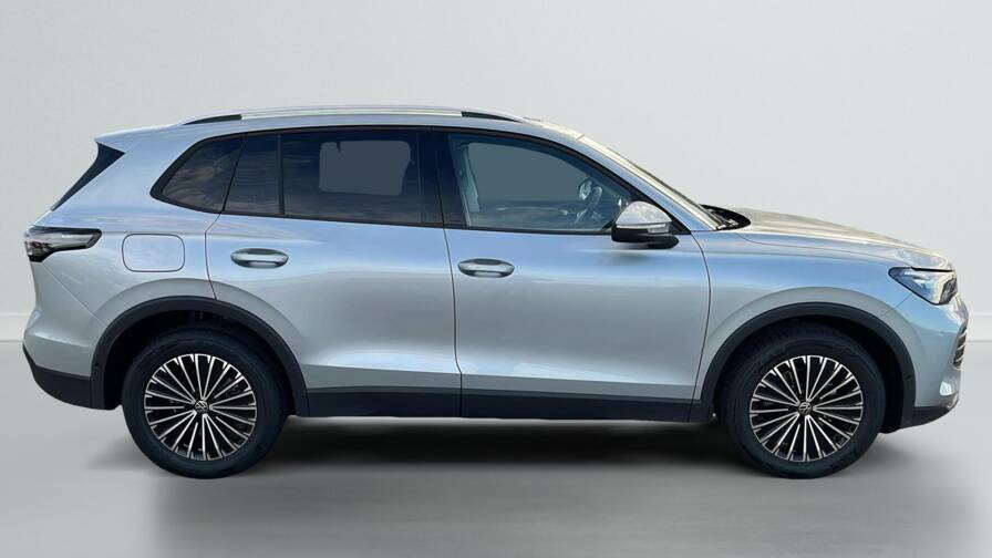 Mandataire Automobile neuf, recherche de Volkswagen Tiguan-nouveau-1-5-etsi-150cv-dsg7-life-plus - E-Motors