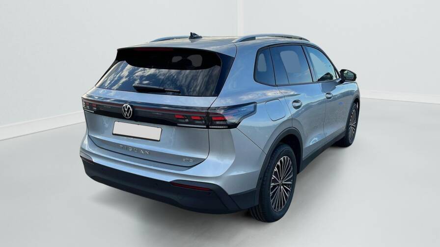 Mandataire Automobile neuf, recherche de Volkswagen Tiguan-nouveau-1-5-etsi-150cv-dsg7-life-plus - E-Motors